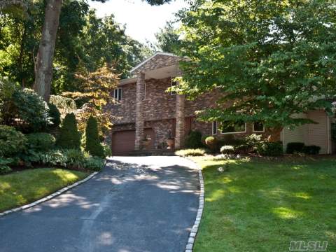 #1 photo, 6 Hunting Hill Road, Woodbury , NY 11797