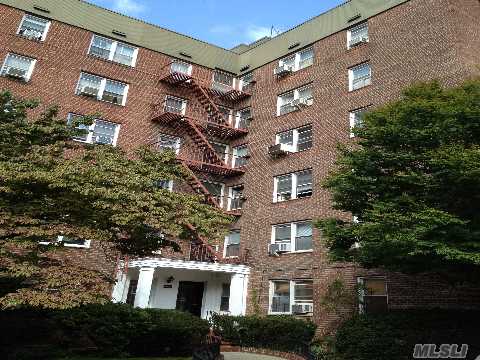 #1 photo, 81-05 35 Avenue, クイーンズ区 Jackson Heights , NY 11372