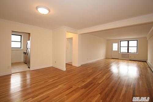 #1 photo, 101 Jackson Avenue, Mineola , NY 11501