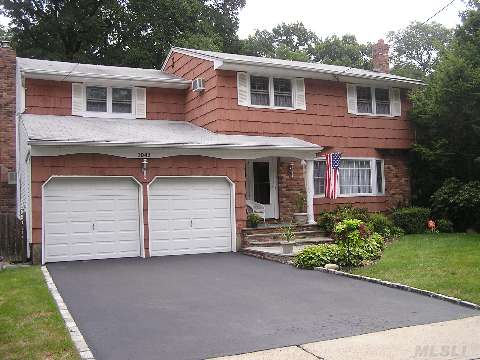 #1 photo, 1041 Eglon Court, North Merrick , NY 11566