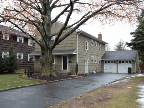 #1 photo, 106 S Centre Avenue, नासाउ काउंटी Rockville Centre , NY 11570