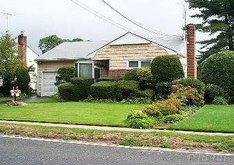 #1 photo, 2691 Milburn Avenue, Baldwin Harbor , NY 11510