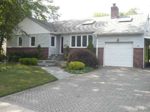 #1 photo, 2033 Bedford Avenue, ナッソー郡 Bellmore , NY 11710