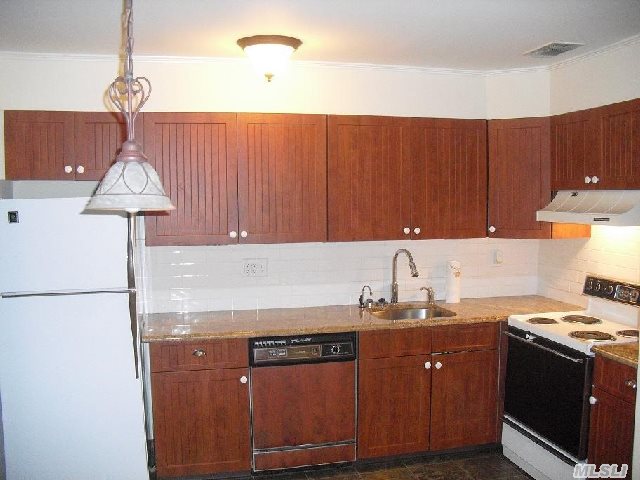 #1 photo, 191 Poplar Court, Wantagh , NY 11793