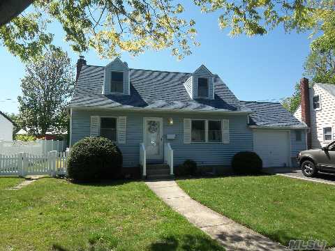 #1 photo, 160 Lee Avenue, Нассау ‖ Hicksville , NY 11801