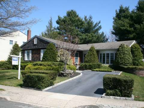 #1 photo, 319 Singingwood Drive, Holbrook , NY 11741