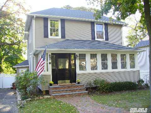 #1 photo, 30 Thorne Lane, Port Jefferson , NY 11777