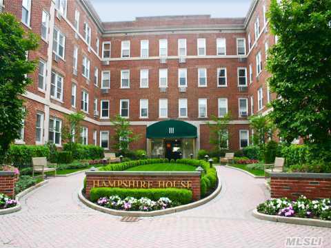 #1 photo, 111 7th Street, ناسو Garden City , NY 11530