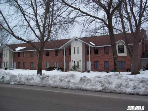 #1 photo, 8 Cheyenne Court, سوفولك Coram , NY 11727