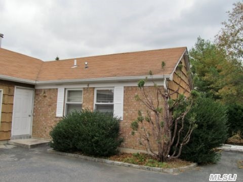 #1 photo, 4 Dunlop Court, 東長島 Commack , NY 11725