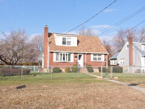 #1 photo, 702 9th Street, West Babylon , NY 11704