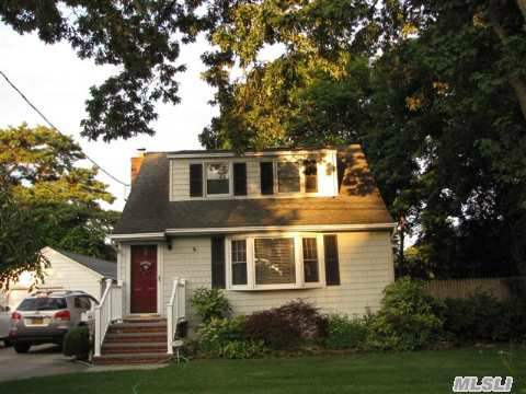 #1 photo, 55 Westwood Avenue, サフォーク郡 Deer Park , NY 11729