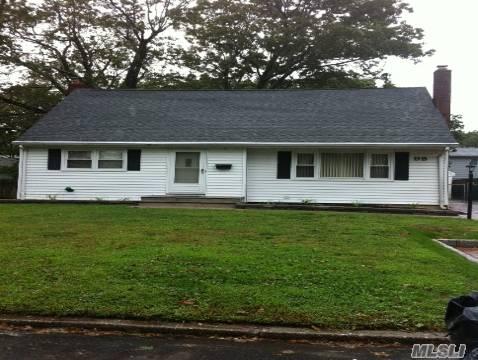 #1 photo, 98 Lakewood Avenue, Ronkonkoma , NY 11779