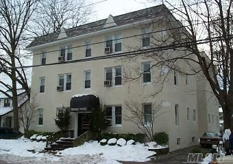 #1 photo, 51 Smith Street, ناسو Merrick , NY 11566