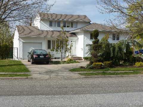 #1 photo, 21 Frey Road, ناسو Farmingdale , NY 11735