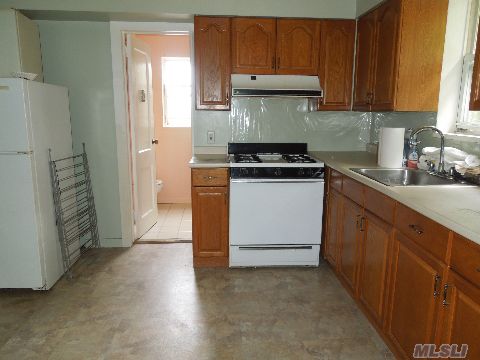 #1 photo, 8 1st Street, サフォーク郡 Patchogue , NY 11772