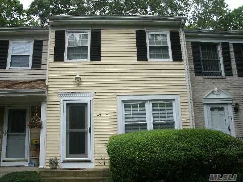 #1 photo, 26 Penn Commons, Yaphank , NY 11980