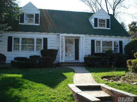 #1 photo, 121 Bay Drive, 長島 Massapequa , NY 11758