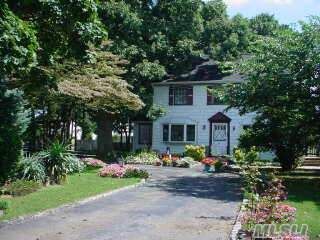 #1 photo, 274 Little Whaleneck Road, מחוז נסאו Merrick , NY 11566