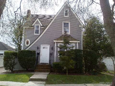 #1 photo, 2 Grove Street, Lynbrook , NY 11563