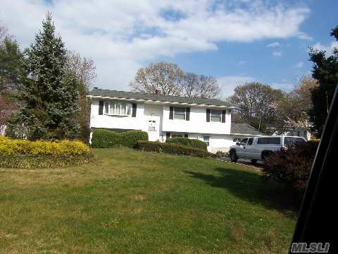 #1 photo, 20 W Northfield Drive, Lake Ronkonkoma , NY 11779