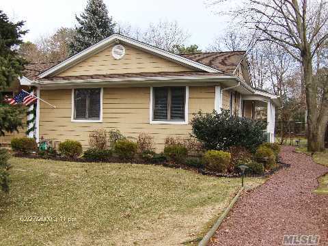 #1 photo, 281 Tyler Avenue, サフォーク郡 Miller Place , NY 11764