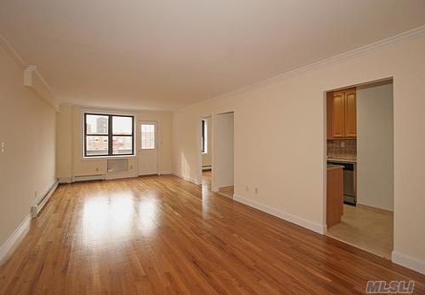 #1 photo, 101 Jackson Avenue, Mineola , NY 11501