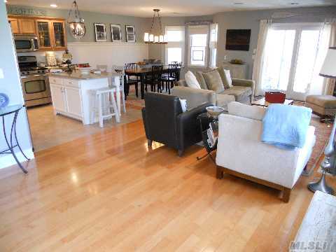 #1 photo, 601 Willow Pond Drive, 롱 아일랜드 Riverhead , NY 11901