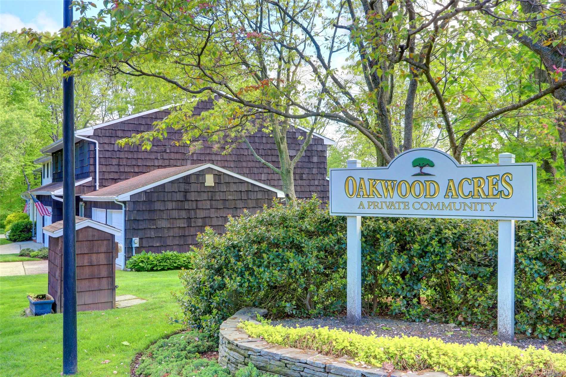 #1 photo, 14 Pine Street, Huntington , NY 11743