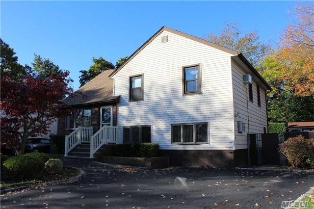 #1 photo, 3616 Sarah Drive, ナッソー郡 Wantagh , NY 11793