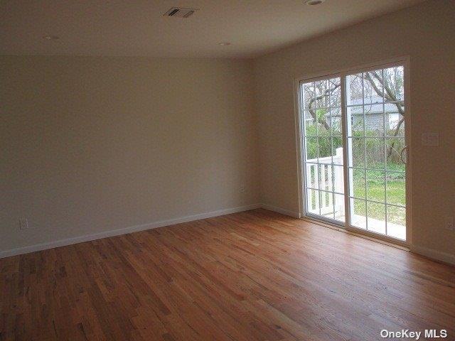 #4 photo, 427 Macdonald Avenue, سوفولك Bellport , NY 11713