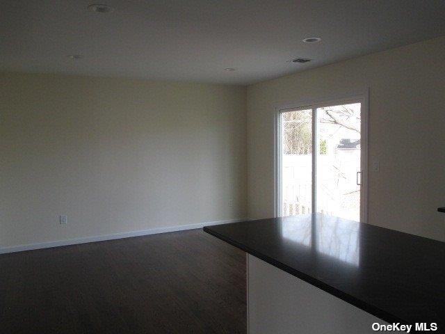 #9 photo, 427 Macdonald Avenue, سوفولك Bellport , NY 11713