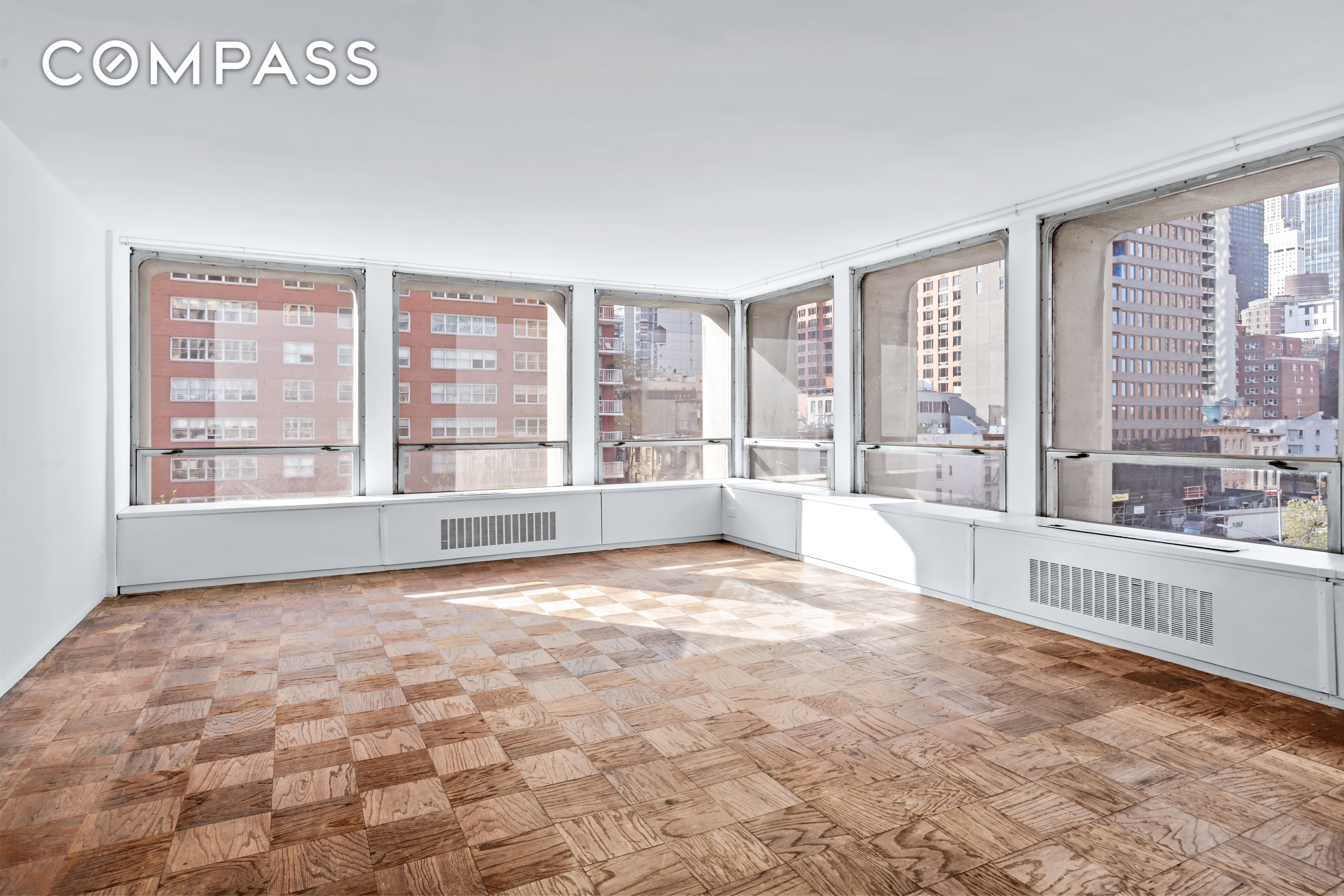 #1 photo, 300 E 33rd Street, Kips Bay , NY 10016