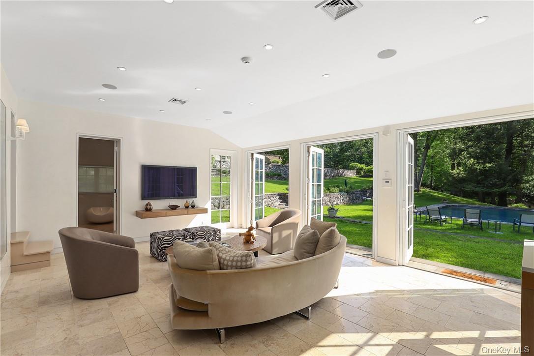 #20 photo, 454 Succabone Road, Bedford Corners , NY 10549