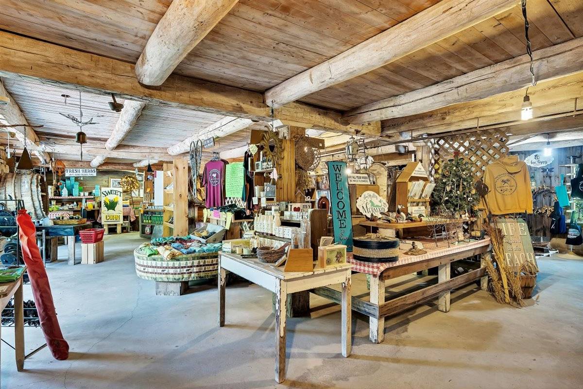 #11 photo, 729 State Route 9N, Ticonderoga , NY 12883