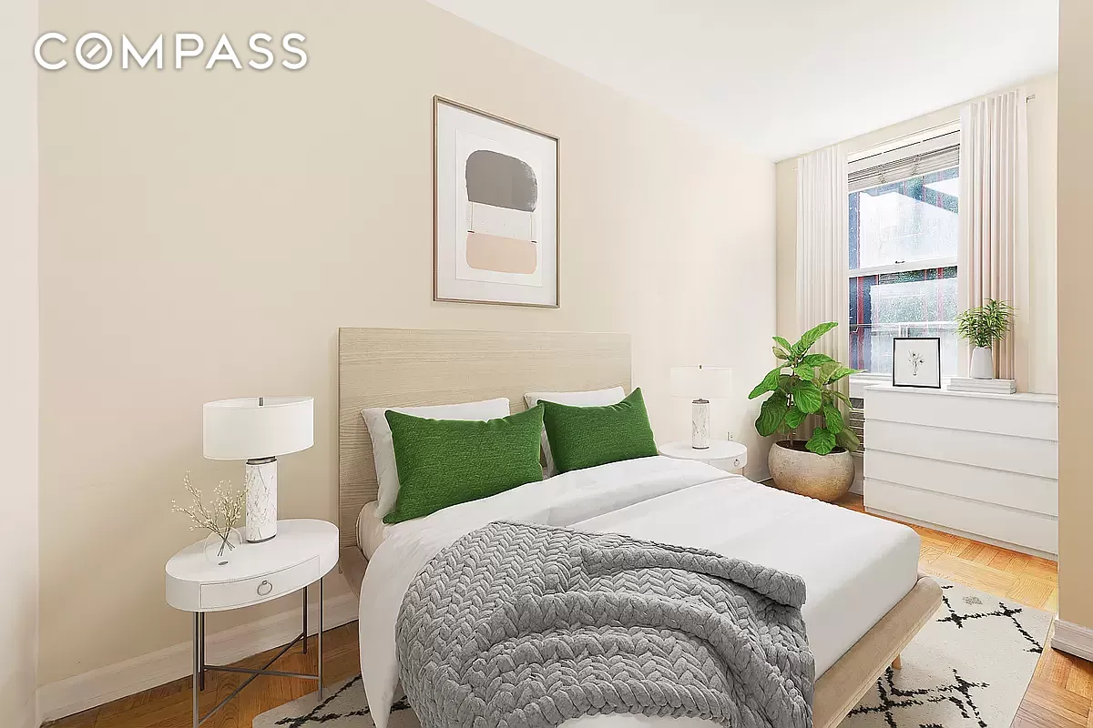 #1 photo, 335 E 54th Street, 曼哈顿 中城东区 Midtown East , NY 10022