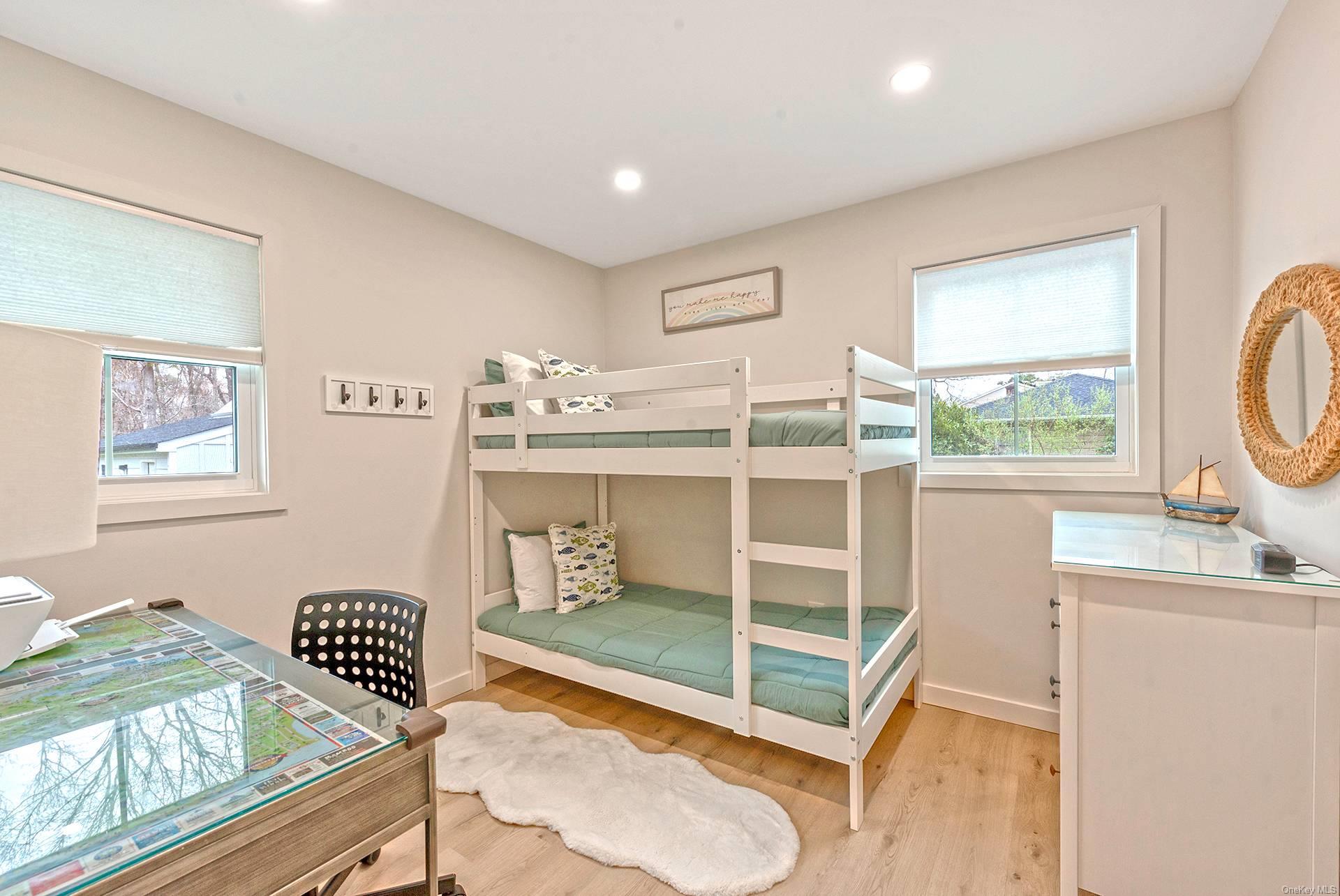 #10 photo, 104 W Tiana Road, サフォーク郡 Hampton Bays , NY 11946