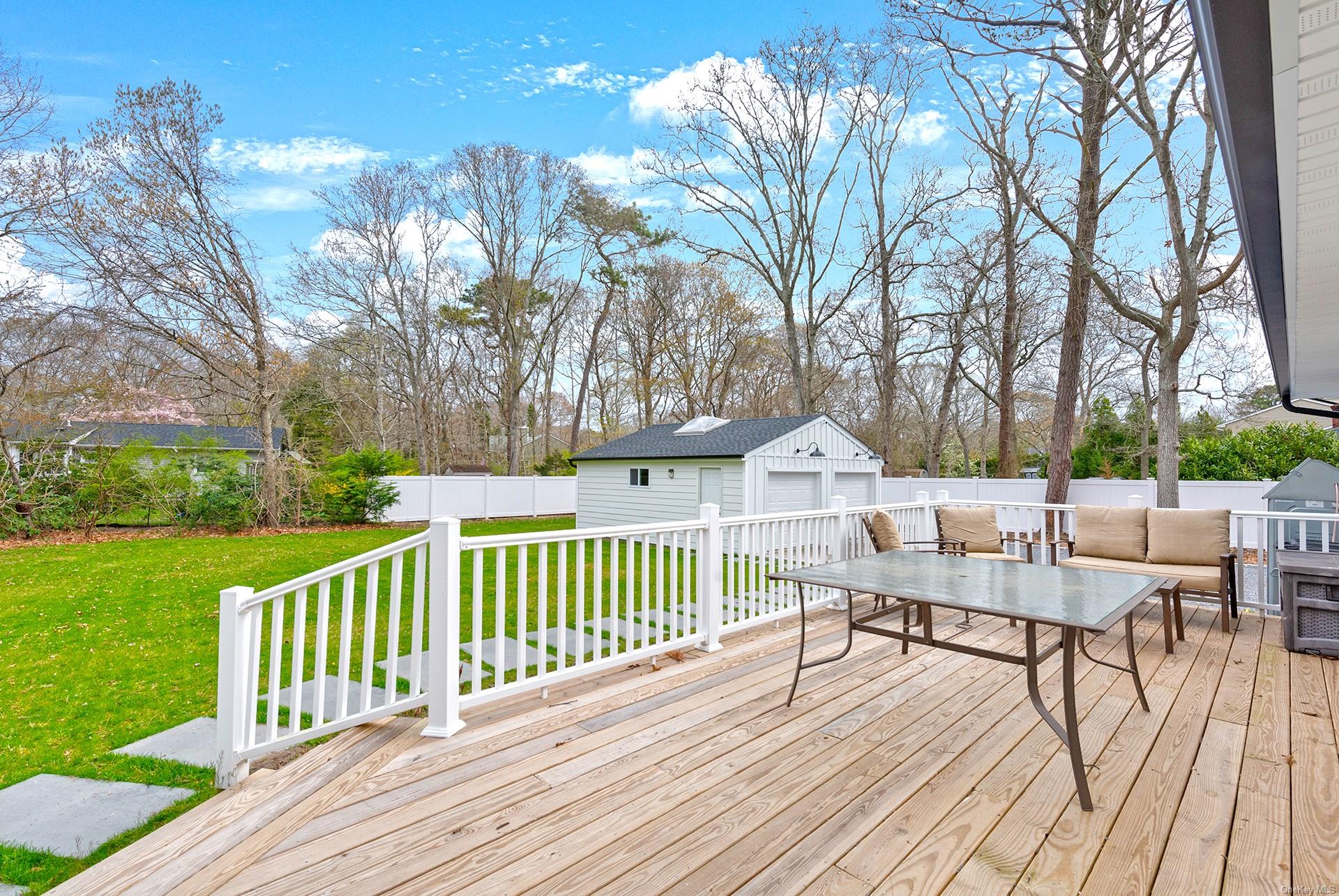 #11 photo, 104 W Tiana Road, サフォーク郡 Hampton Bays , NY 11946