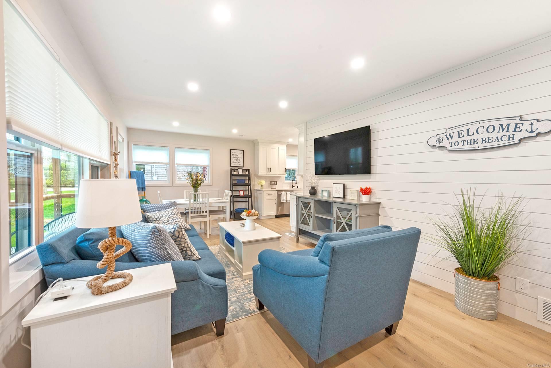 #2 photo, 104 W Tiana Road, サフォーク郡 Hampton Bays , NY 11946