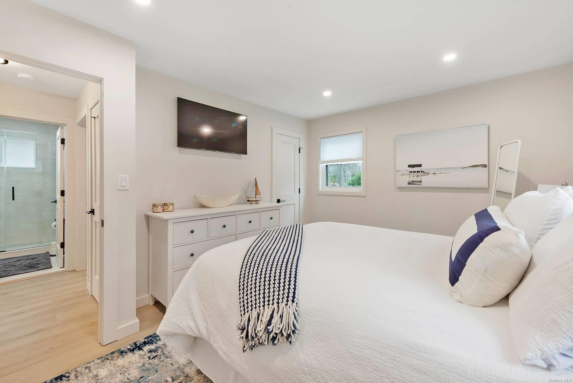 #8 photo, 104 W Tiana Road, サフォーク郡 Hampton Bays , NY 11946