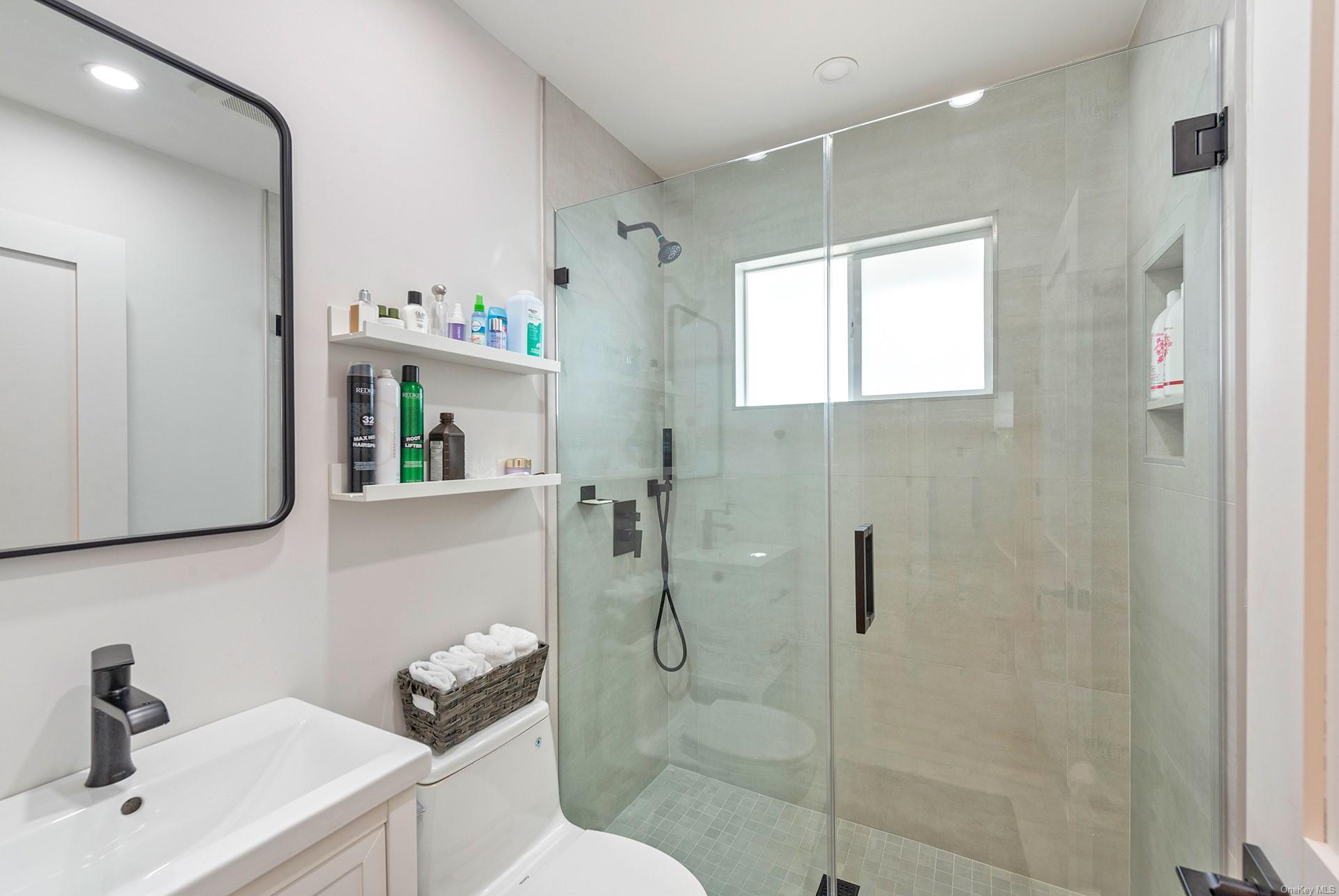 #9 photo, 104 W Tiana Road, サフォーク郡 Hampton Bays , NY 11946