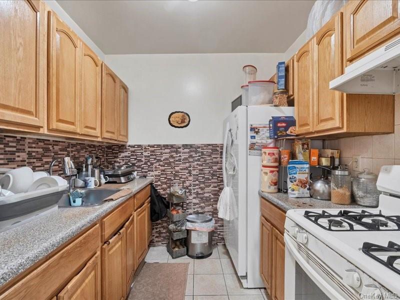 #14 photo, 1207 Findlay Avenue, ブロンクス区 Bronx , NY 10456