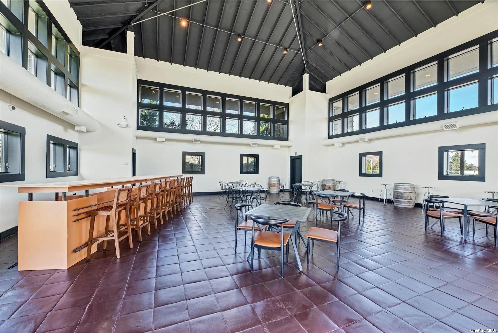 #2 photo, 18910 Middle Road, サフォーク郡 Cutchogue , NY 11935