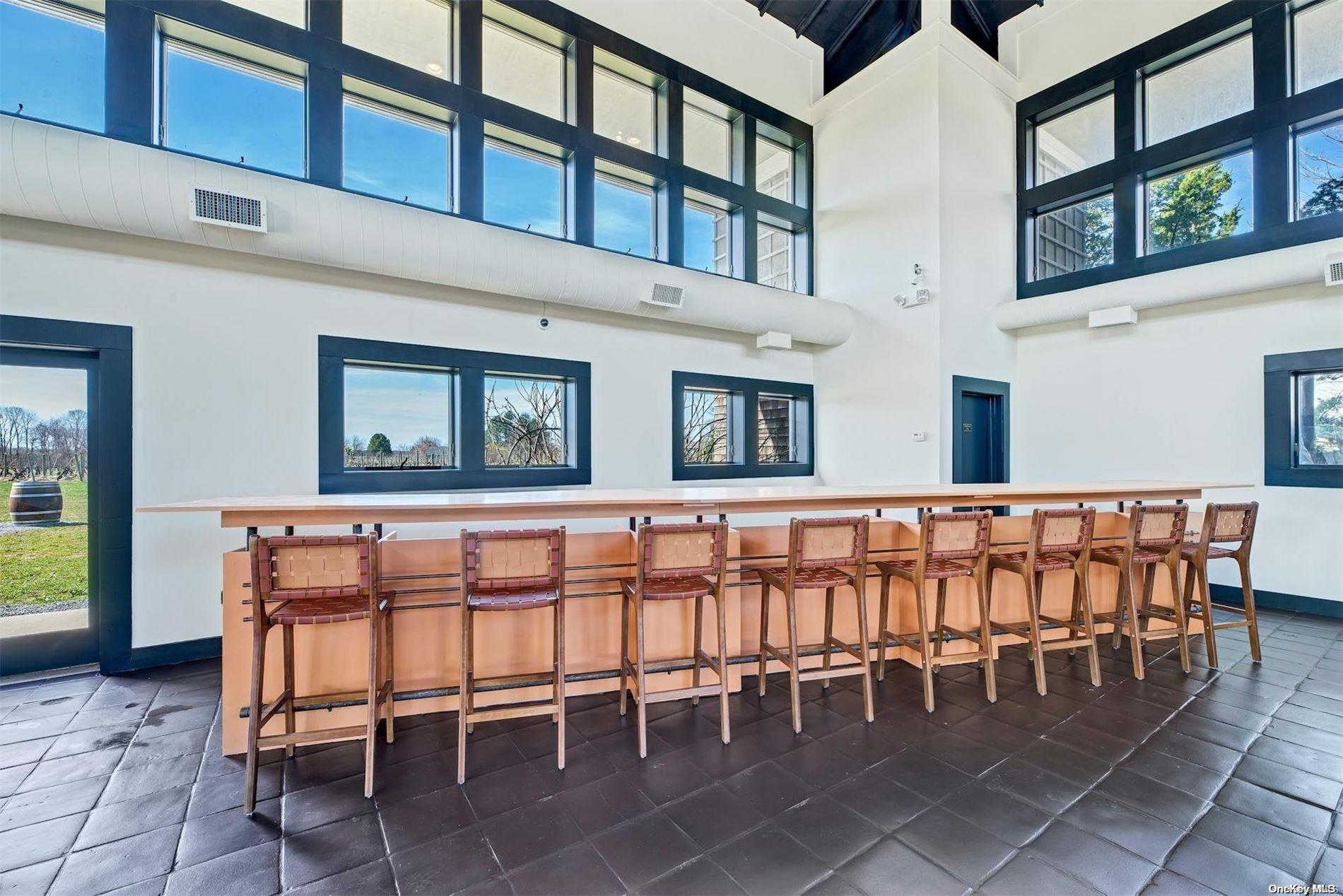 #4 photo, 18910 Middle Road, サフォーク郡 Cutchogue , NY 11935