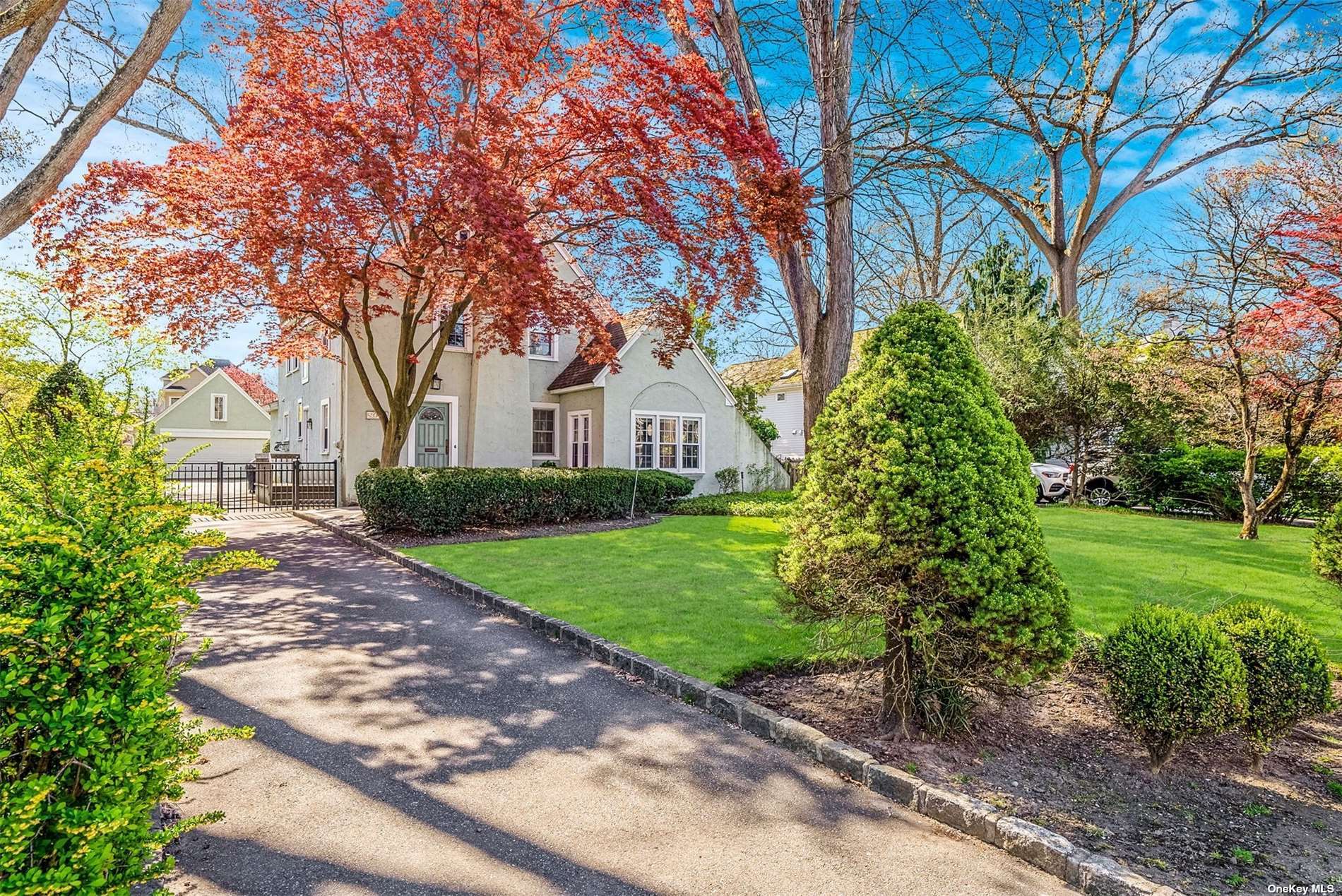 #1 photo, 139 Broadway, Rockville Centre , NY 11570