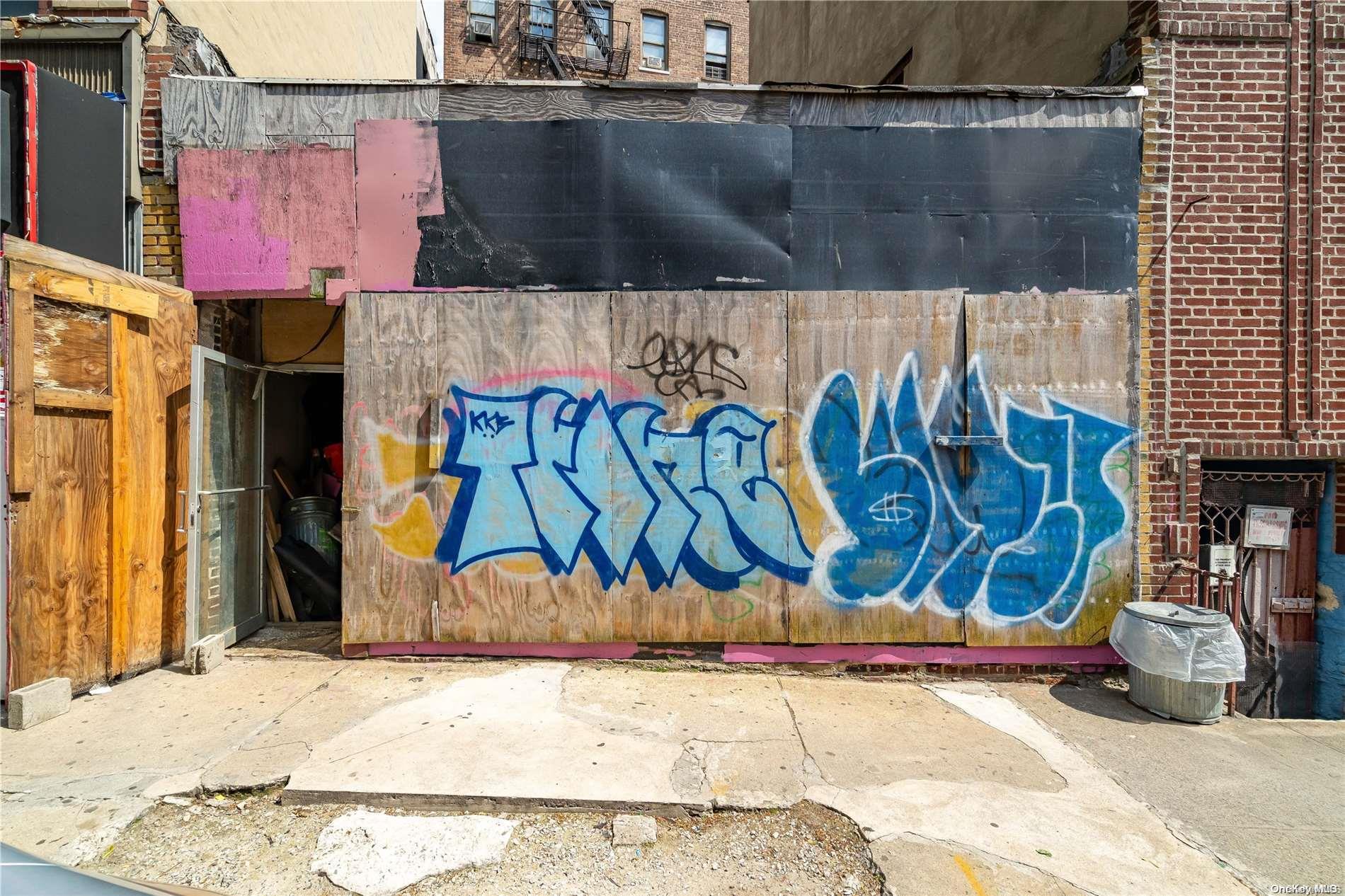 #5 photo, 2466/2468 Beaumont Avenue, ブロンクス区 Bronx , NY 10458