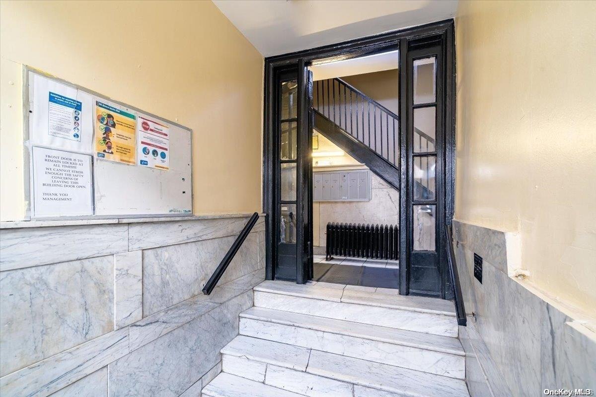 #7 photo, 2466/2468 Beaumont Avenue, ブロンクス区 Bronx , NY 10458