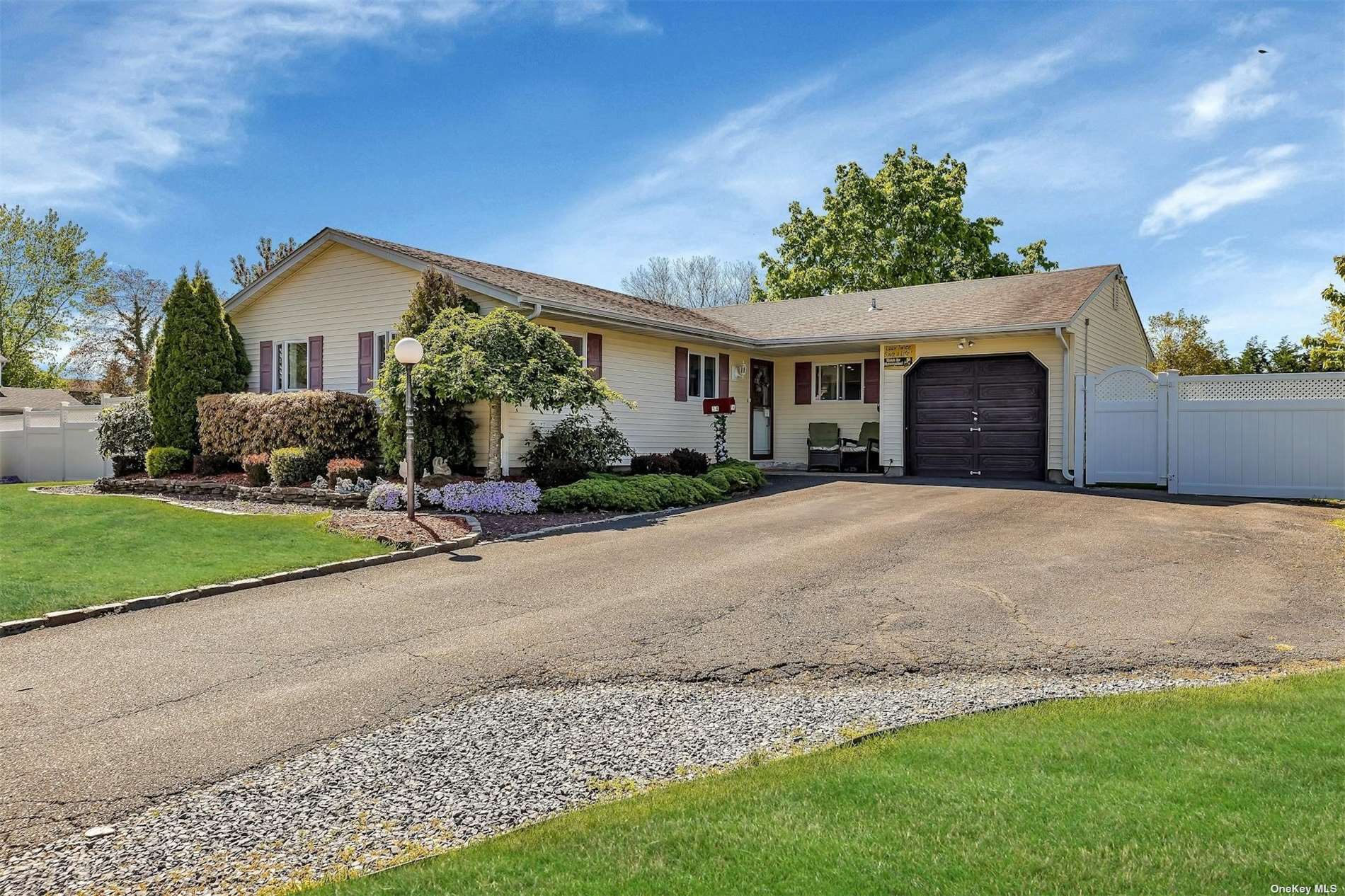 #1 photo, 54 Potomac Lane, Sayville , NY 11782