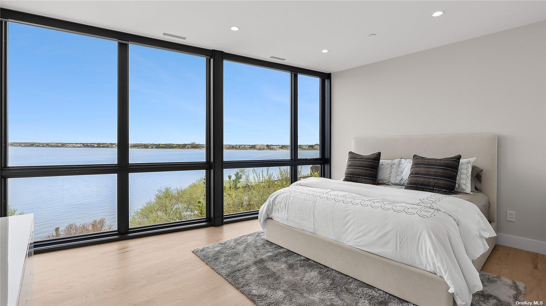 #13 photo, 314 Dune, サフォーク郡 Westhampton Beach , NY 11978