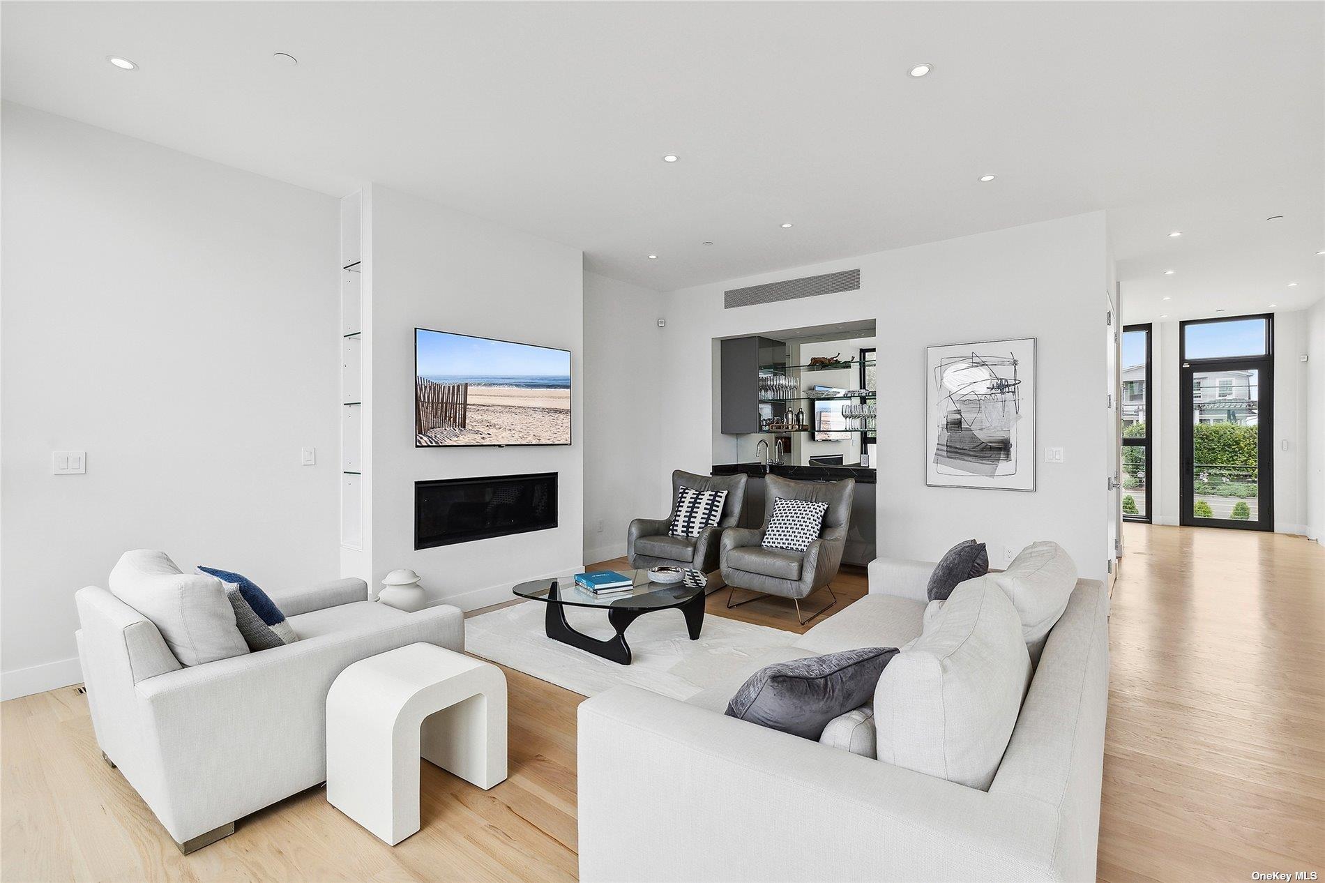 #3 photo, 314 Dune, サフォーク郡 Westhampton Beach , NY 11978